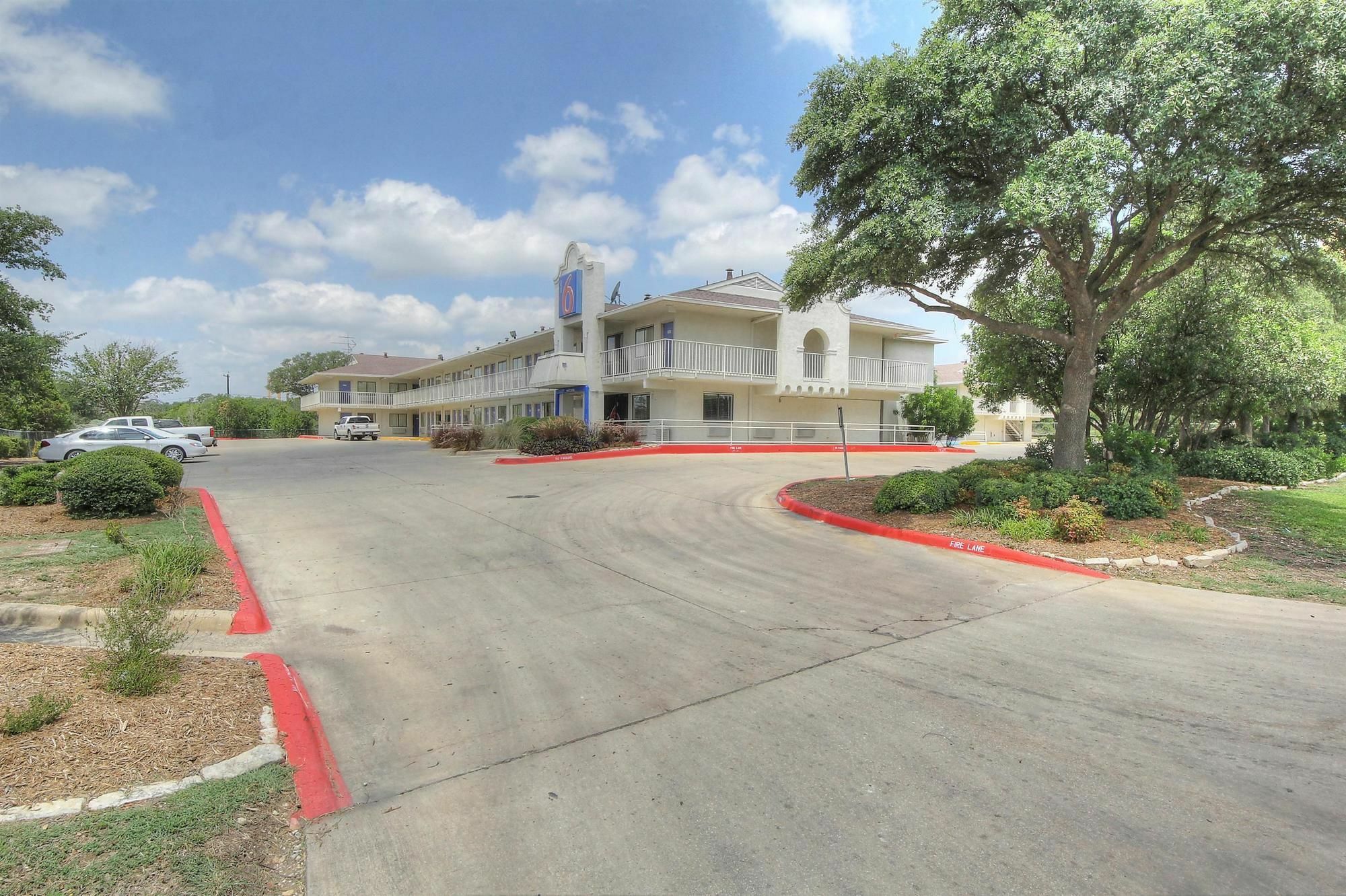 Motel 6 San Antonio, Tx Six Flags Fiesta Tx - La Cantera Area Екстер'єр фото